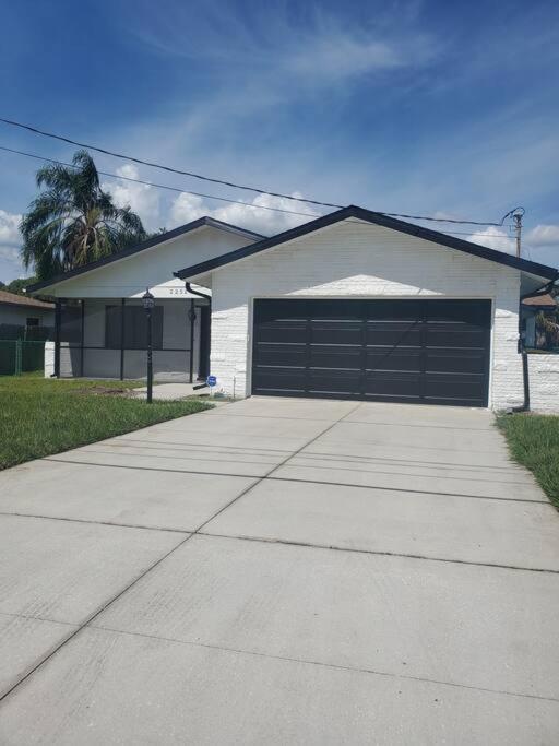 Delightful 3 Bdrm Home, Mins To Clearwater Beach Екстер'єр фото