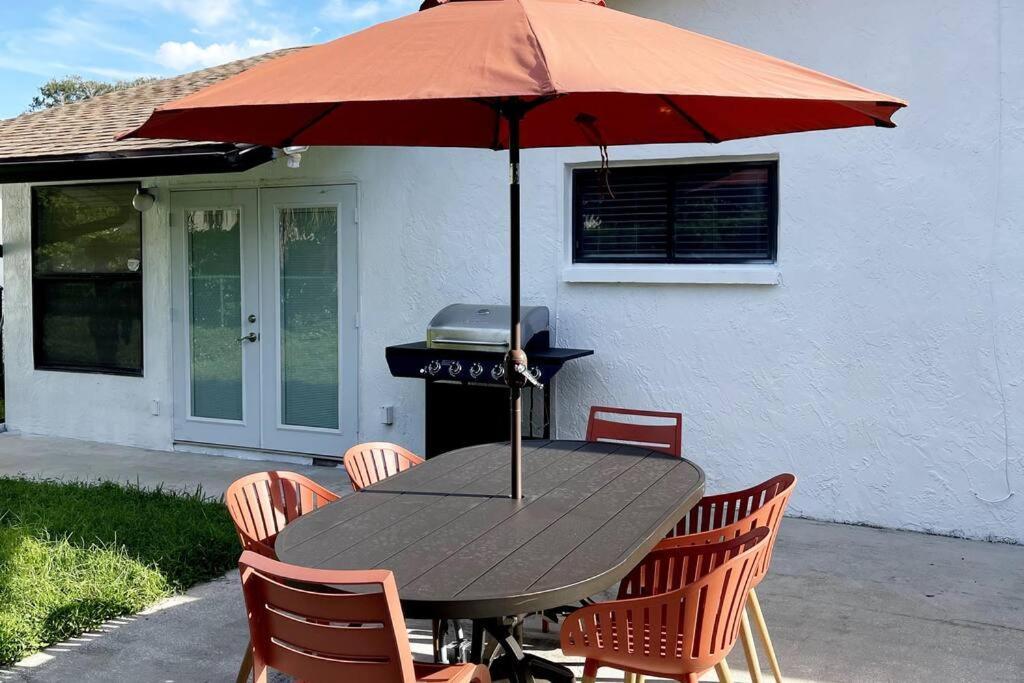 Delightful 3 Bdrm Home, Mins To Clearwater Beach Екстер'єр фото